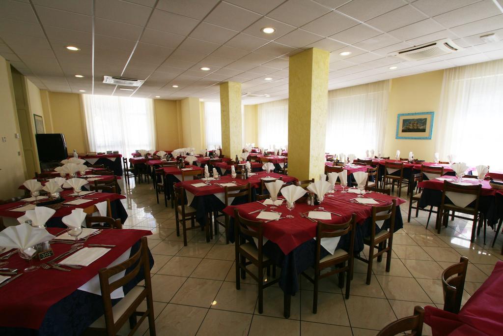 Hotel Quisisana Rimini Ngoại thất bức ảnh