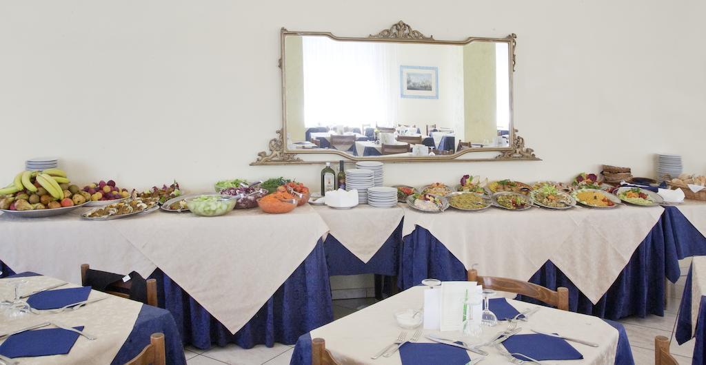 Hotel Quisisana Rimini Ngoại thất bức ảnh